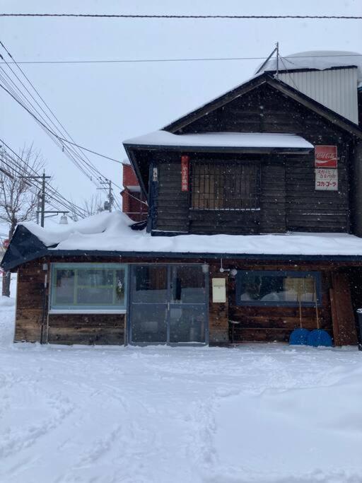 宿泊×編集事務所×土産物店「あさひかわ編集室」 Asahikawa Eksteriør billede